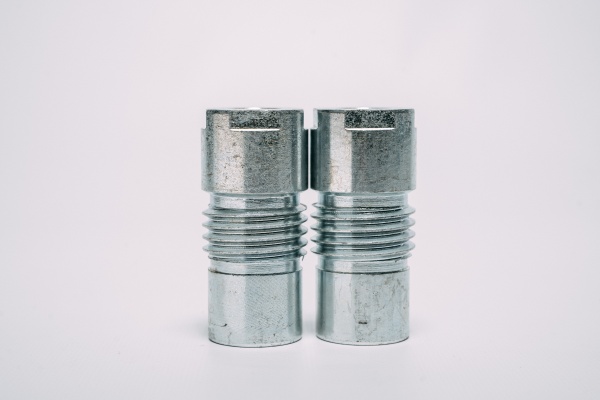 A92818 САМОРАЗМ. ВТУЛКА