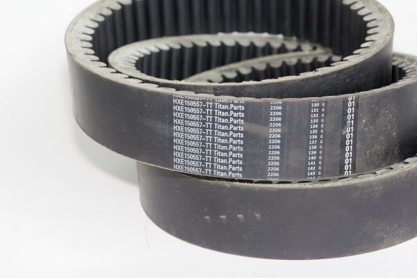 HXE150557 КЛИНОВОЙ РЕМЕНЬ