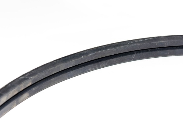 HXE124869 КЛИНОВОЙ РЕМЕНЬ