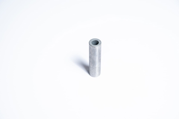 R520632 РАСПОРНАЯ  ВТУЛКА